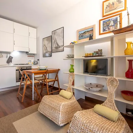 274- Casa Delle Due Baie, 10 Minuti A Piedi Dalla Baia Del Silenzio E Dal Centro Storico Apartment *