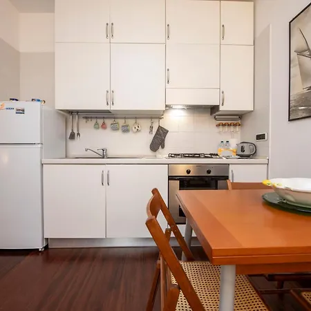 274- Casa Delle Due Baie, 10 Minuti A Piedi Dalla Baia Del Silenzio E Dal Centro Storico Apartment