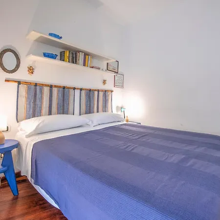 274- Casa Delle Due Baie, 10 Minuti A Piedi Dalla Baia Del Silenzio E Dal Centro Storico Apartment *